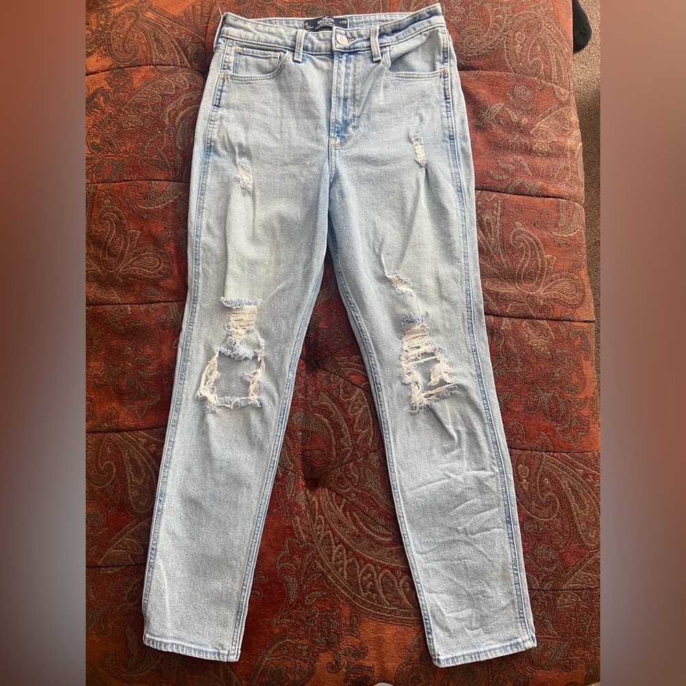 Hollister ultra high rise mom jean 6/28 regular